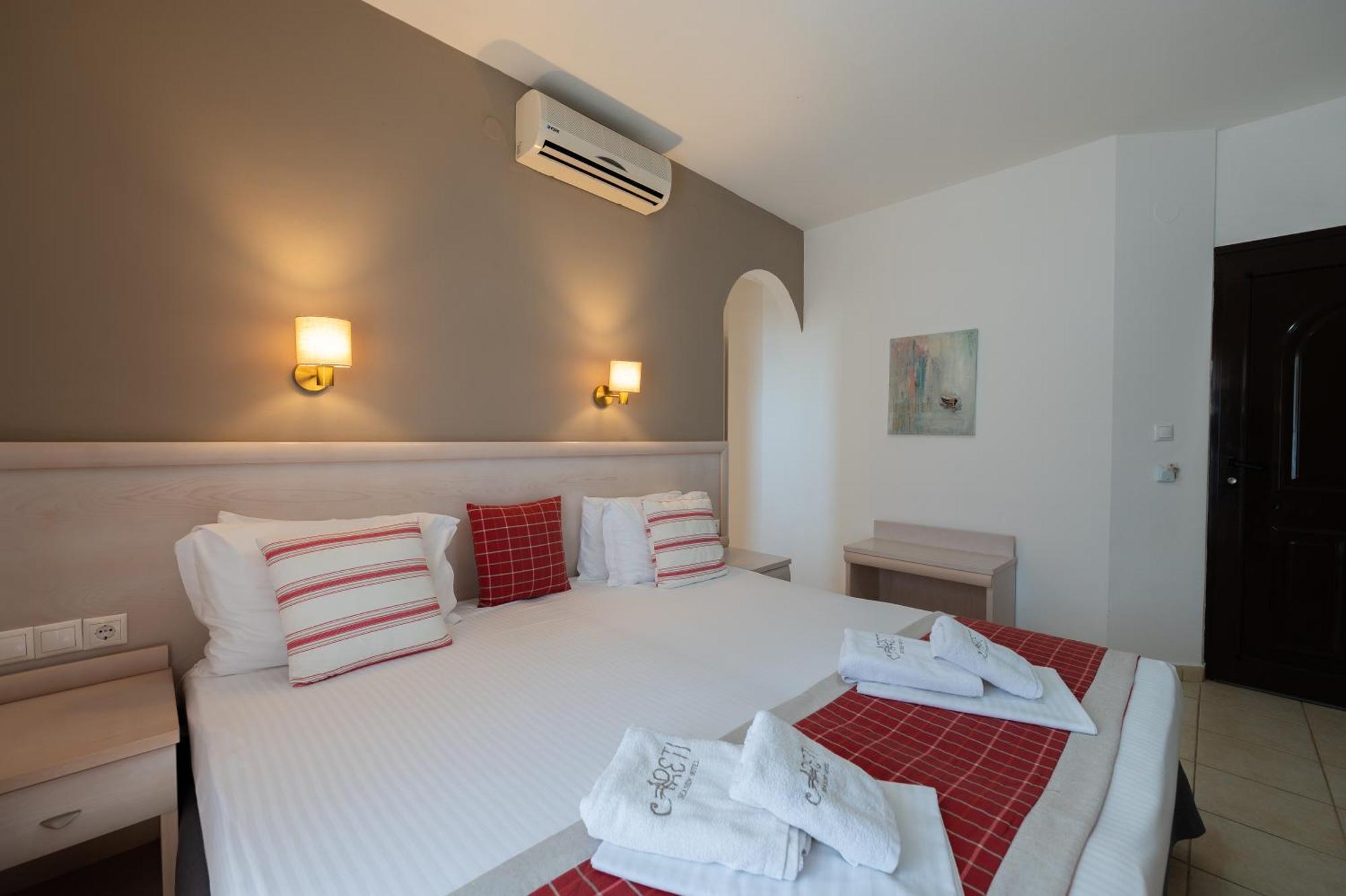 Hotel Areti Neos Marmaras Rom bilde